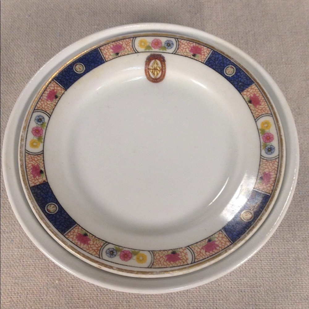 2 Dresden Warwick Hays-Adams Dish Ironstone
